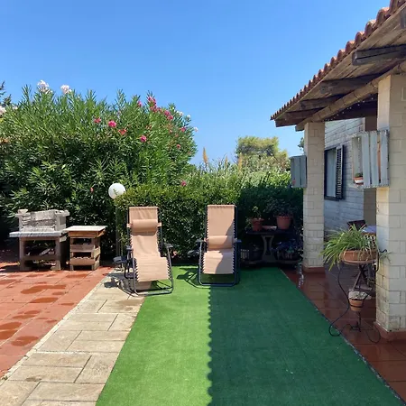 Botrus Divin Casa * Brindisi
